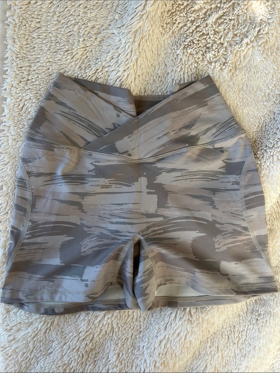 Alphalete Pants - Alphalete Surface Power Shorts